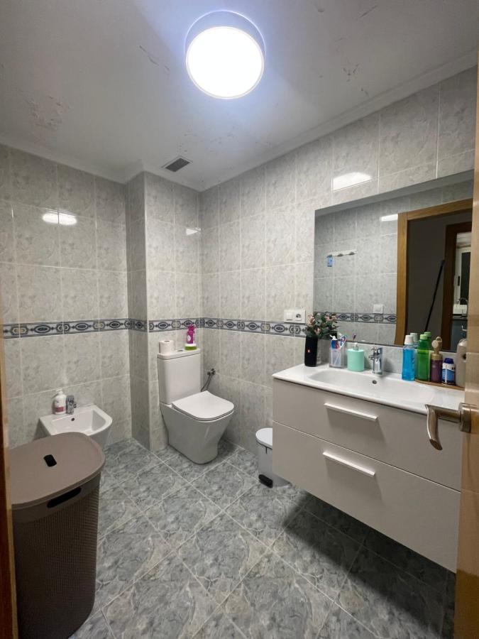 Отель Habitacion Privada En Piso Compartido Валенсия Экстерьер фото